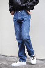 Load image into Gallery viewer, STRAIGHT CUT JEANS / BLUE CREASE [20%OFF]