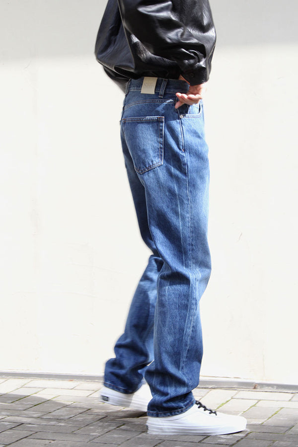 STRAIGHT CUT JEANS / BLUE CREASE [50%OFF]