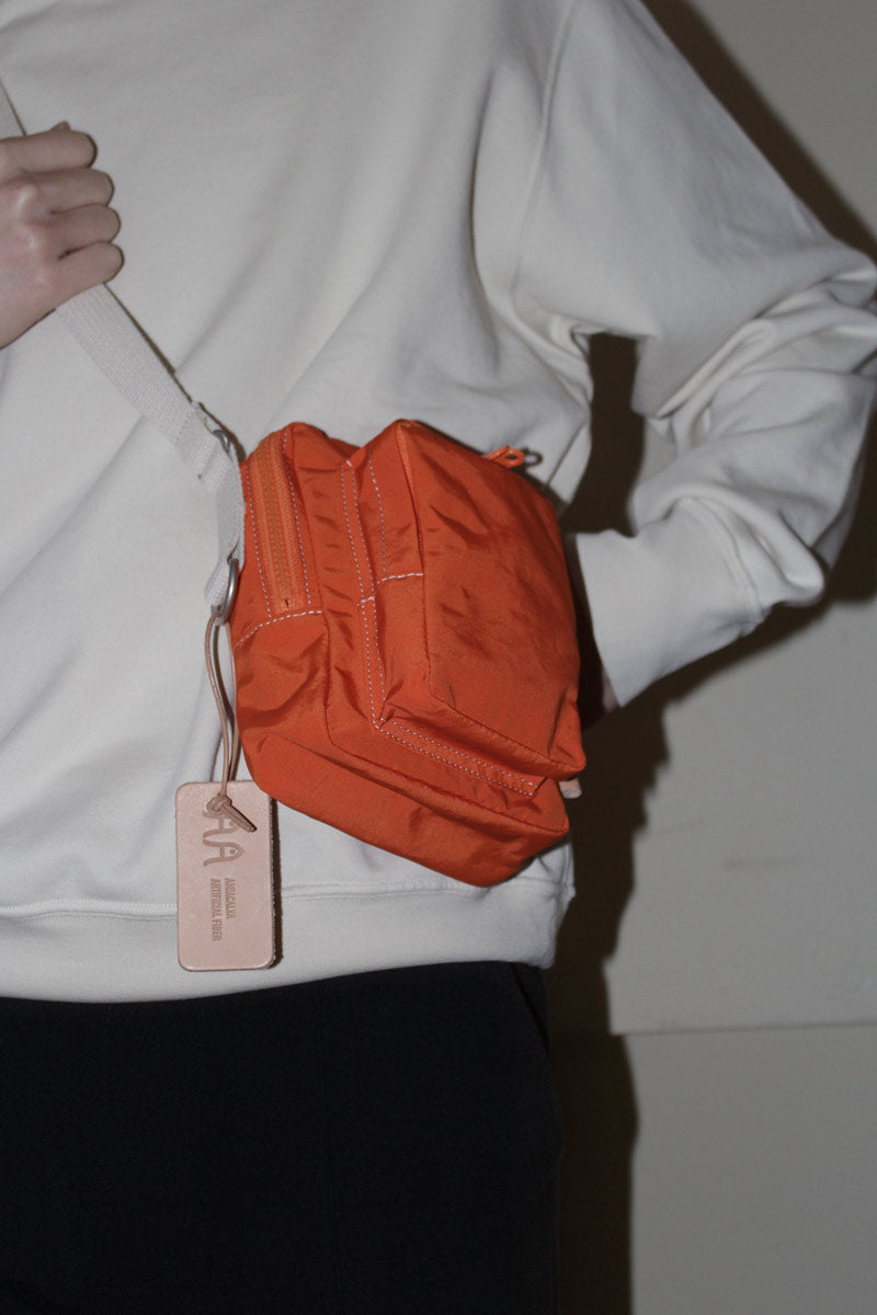 AMIACALVA | N/C CLOTH WP POCHETTE / ORANGE ポシェット – STOCK