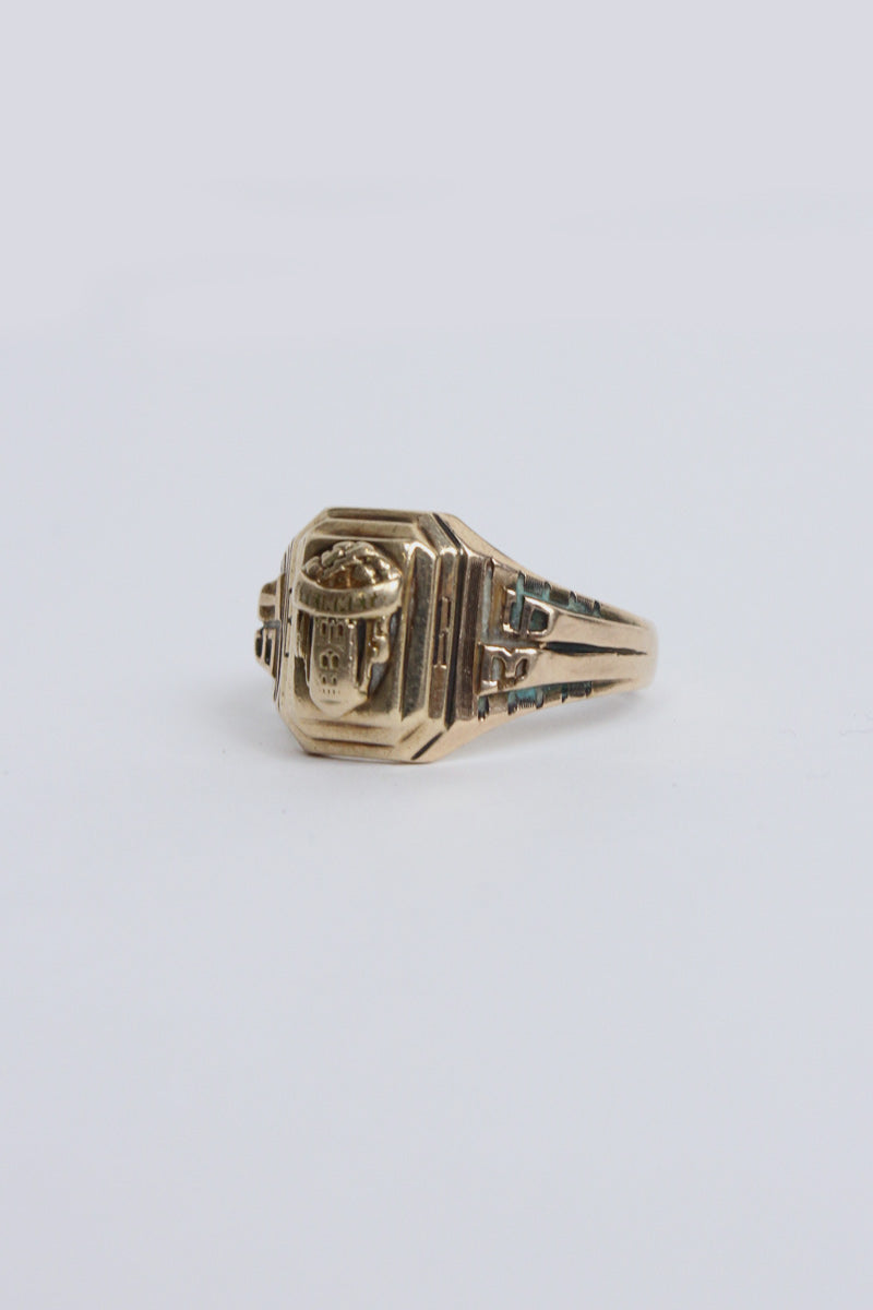36'S 10K GOLD COLLEGE RING 3.62G / GOLD