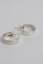 Load image into Gallery viewer, STERLING SILVER EARRINGS / SILVER
