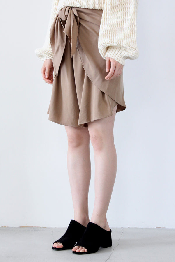 PETALO SHORT / CAMEL [90%OFF]