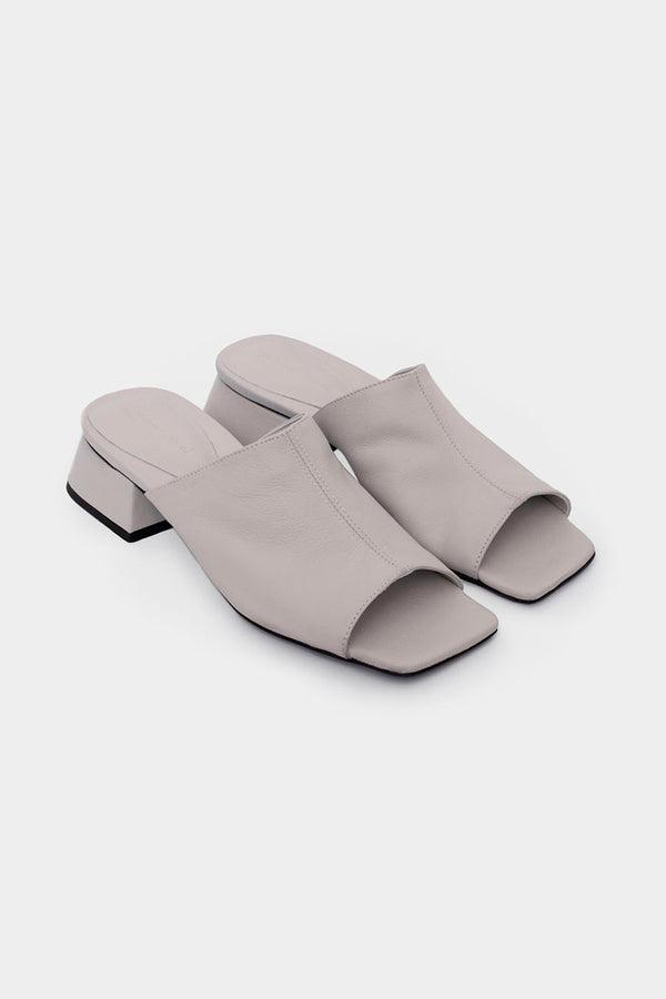 CONSTANZA LEATHER SANDALS / LIGHT GREY [30%OFF]