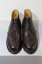 Load image into Gallery viewer, CHUKKA BOOTS / BROWN