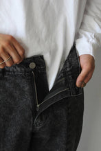 Load image into Gallery viewer, TROUSERS ALEF DENIM FRONT SEAM / WASHED BLACK