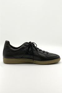 ALL LEATHER GERMAN TRAINER / BLACK