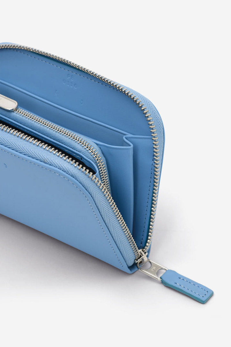 PB0110 | CM3.1 LEATHER WALLET / BABY BLUE レザージップウォレット