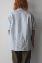 Load image into Gallery viewer, BLUE TENCEL LINEN WOVEN STRIPE S/S SHIRT / SAX BLUE [40%OFF]