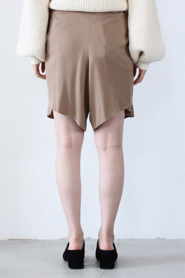 PETALO SHORT / CAMEL [90%OFF]