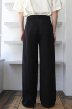 Load image into Gallery viewer, SLOW TROUSERS / BLACK FLUID TWILL [20%OFF]
