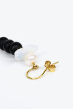 Load image into Gallery viewer, BOUCLE D&#39;OREILLES EARRINGS / BLACK/WHITE