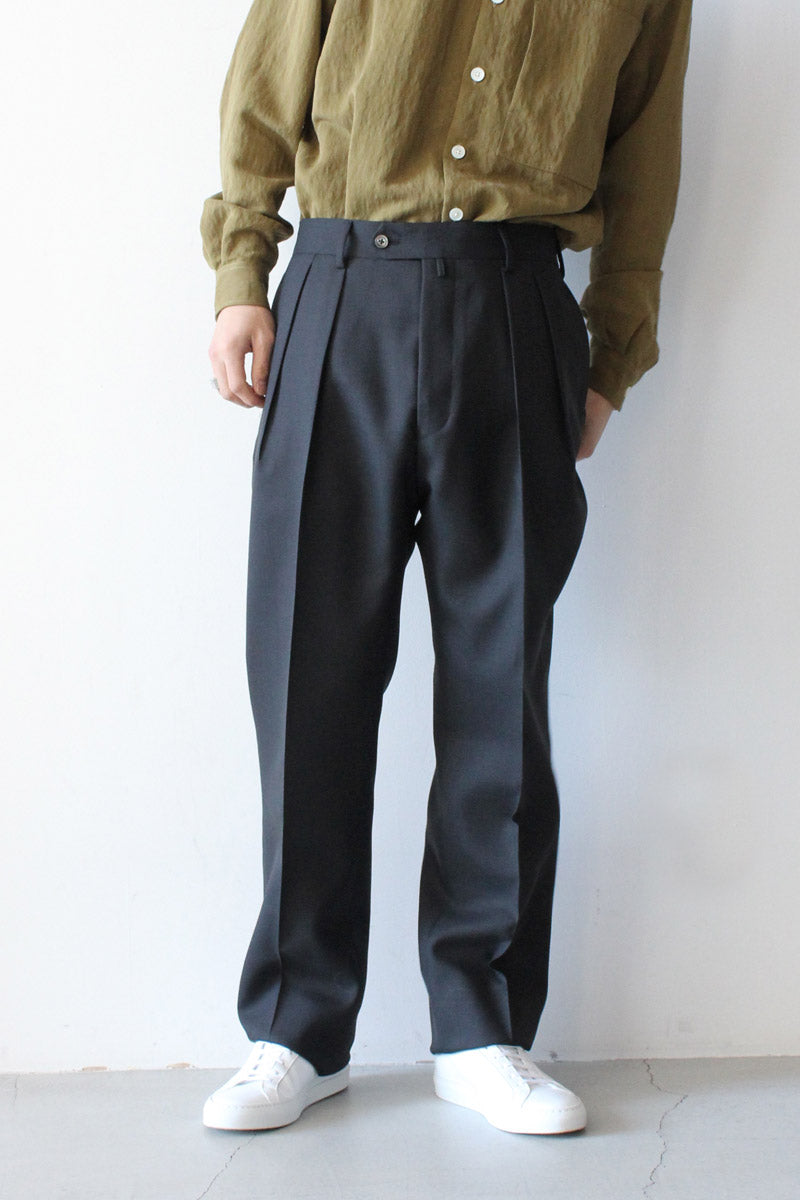 新品正規店NEAT HOPSACK TAPERED 黒　サイズ44 パンツ