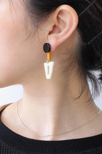 DIPO CREME BRASS AND ACETATE EARRINGS / CREME