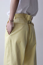 Load image into Gallery viewer, FRENCH CORDUROY ONE TUCK / YELLOW [50%OFF] [金沢店]