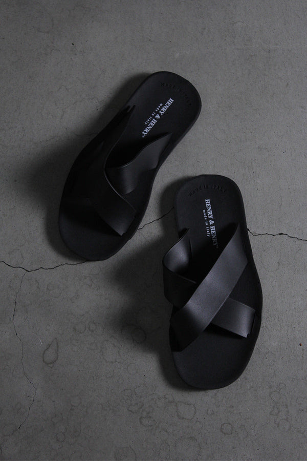 CROSS PVC SANDALS / BLACK