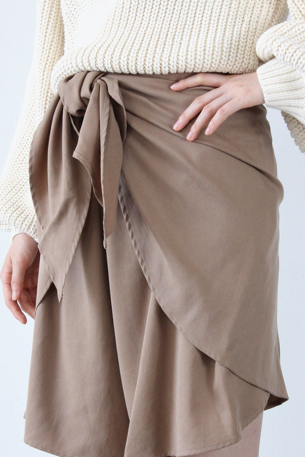 PETALO SHORT / CAMEL [90%OFF]