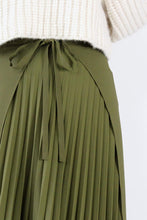 Load image into Gallery viewer, WRAPPING TULIA PANT / OLIVE