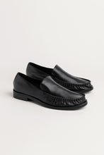 Load image into Gallery viewer, MANTRA LOAFER / STELLAR BLACK