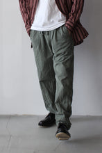 Load image into Gallery viewer, VERGER REVERSIBLE PANT PAPER COT / KHAKI/LICHEN