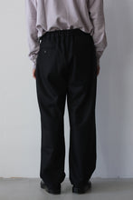 Load image into Gallery viewer, KNIT MELTON EASY PANTS / BLACK