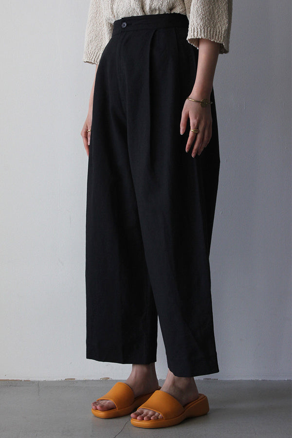 PLEATED TROUSER / BLACK [80%OFF]