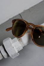 Load image into Gallery viewer, #002 ROUND SUNGLASSES / PEACH