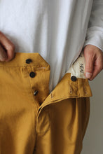 Load image into Gallery viewer, NEAT CHINO / MUSTARD [金沢店]