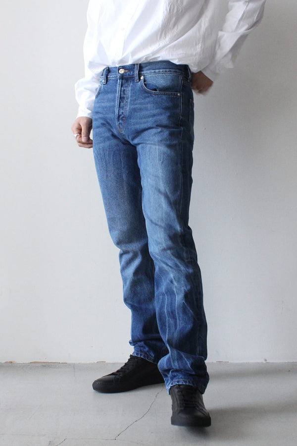 STRAIGHT CUT JEANS / BLUE CREASE [70%OFF]