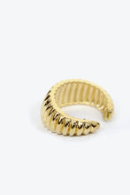 Load image into Gallery viewer, LATTICE EAR CUFF / YELLOW GOLD PLATE 