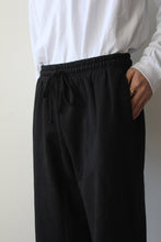 Load image into Gallery viewer, SUPER WEIGHTED SWEAT PANTS / BLACK [20%OFF]