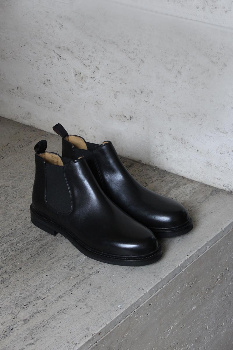 HARROGATE | CAMDEN CHELSEA BOOTS / BLACK ショートチェルシーブーツ