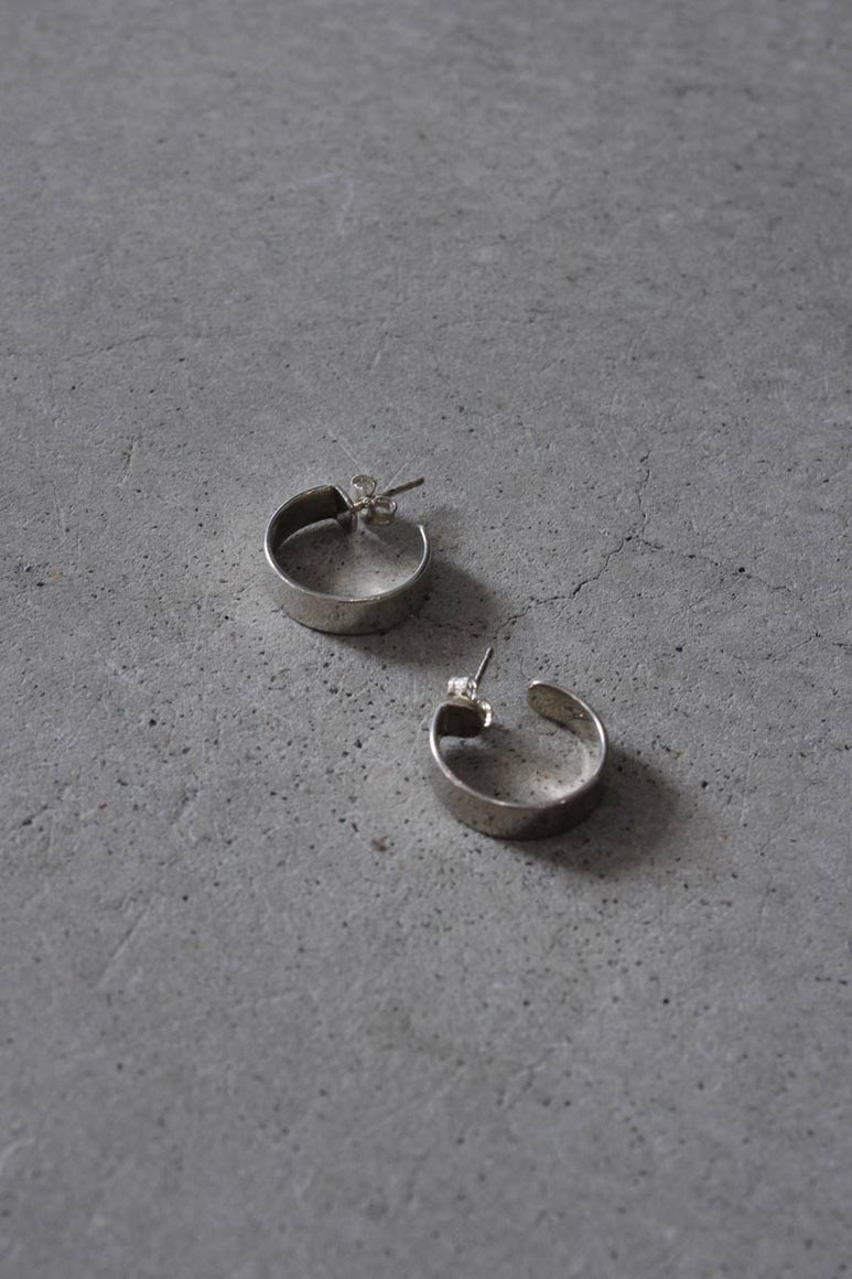 STERLING SILVER EARRINGS / SILVER