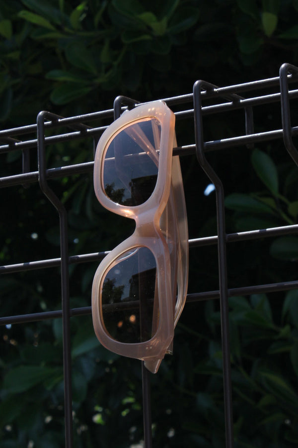 LUCKY DICE SUNGLASSES / MAUVE